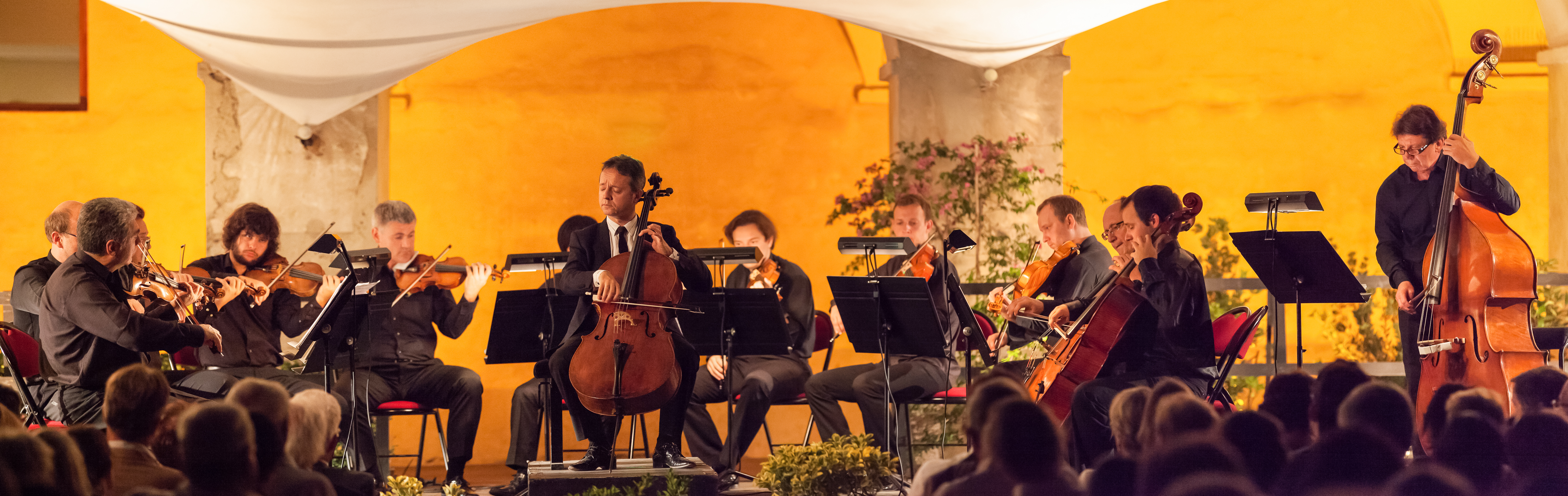 SCENE CLOITRE ORCHESTRE photo08 - © Jean-Louis Bergamo.jpg